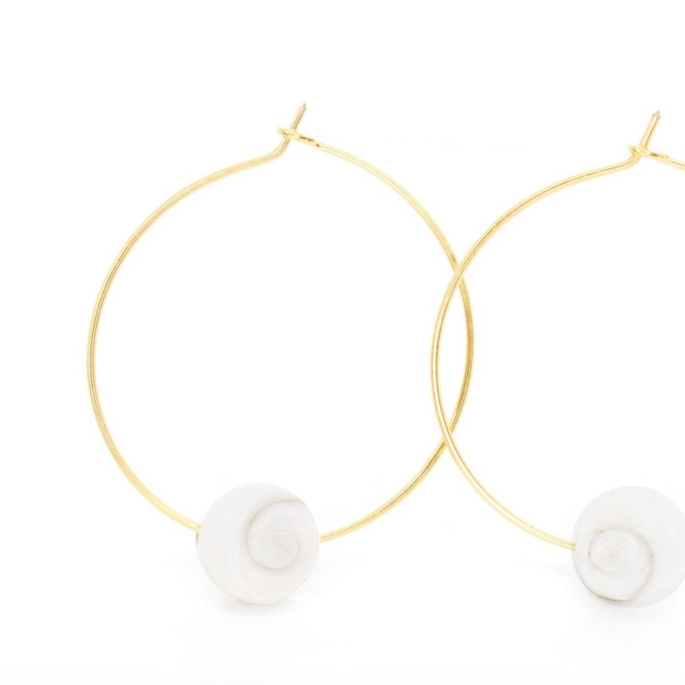 Salty Cali Shell Earring